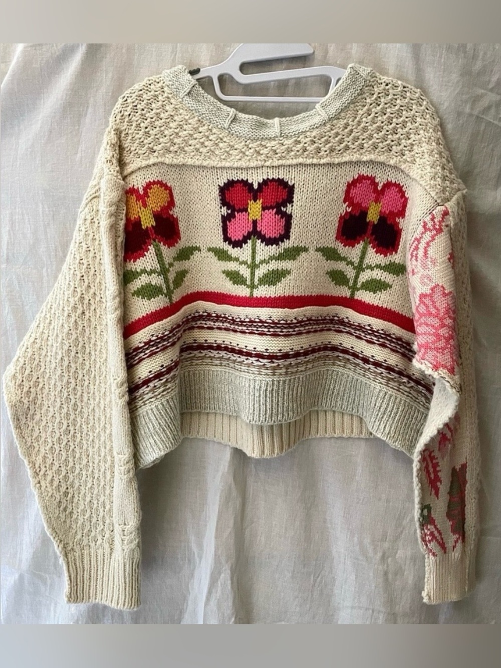 Urban Outfitters - Kimchi Blue Rosemary Knit Cropped Floral Sweater (L) NWT